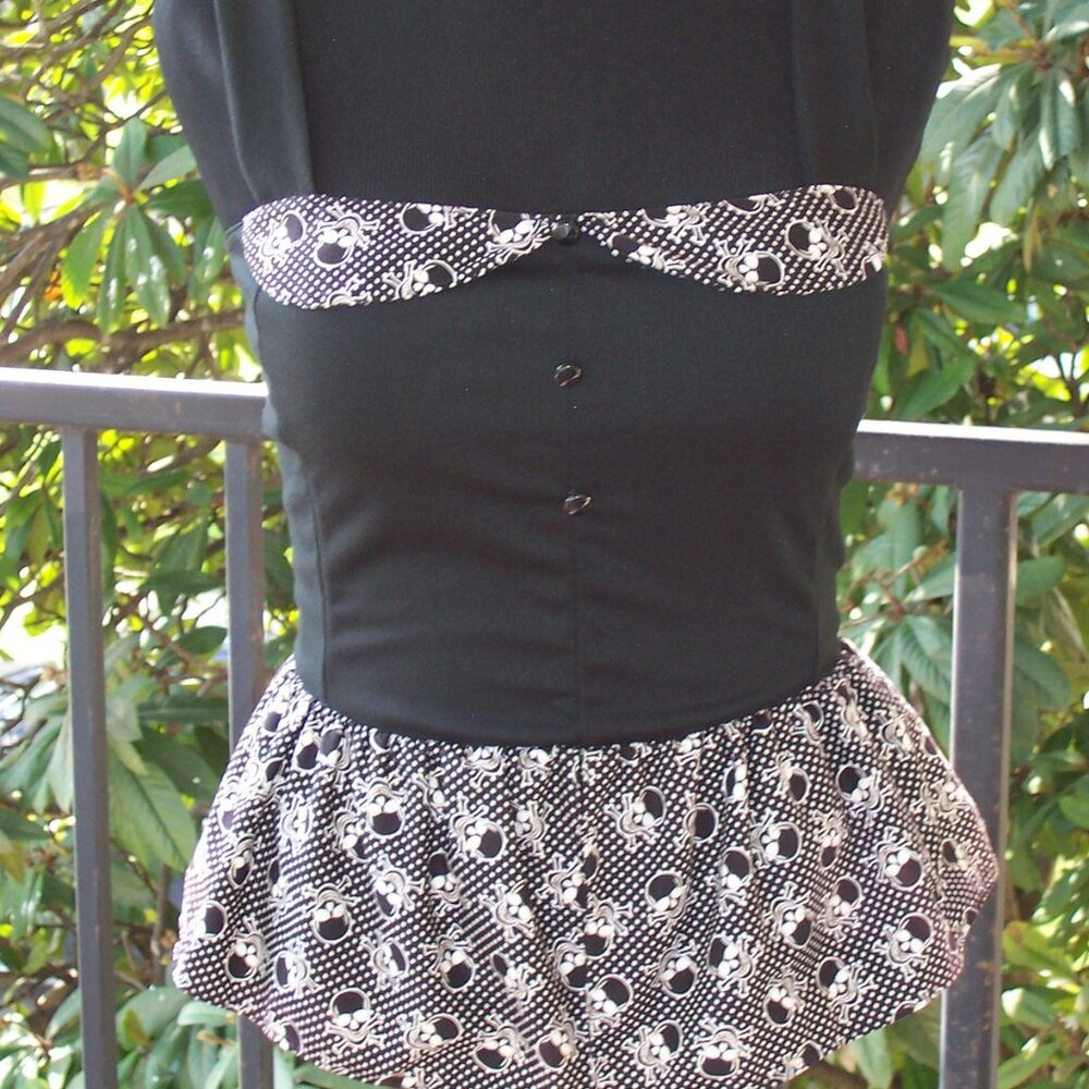 SKULL & CROSSBONES Retro Peplum Top/Rockabilly/PinUp/Goth Halloween/SpookyHorror